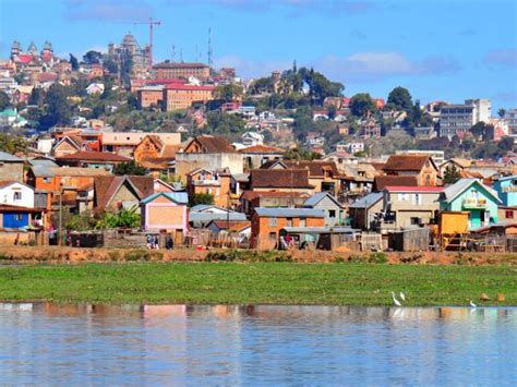 Antananarivo – Travel guide at Wikivoyage.